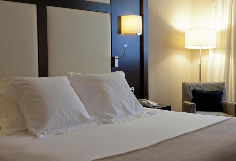 اتاق استاندارد چهار تخته, Maydrit Airport