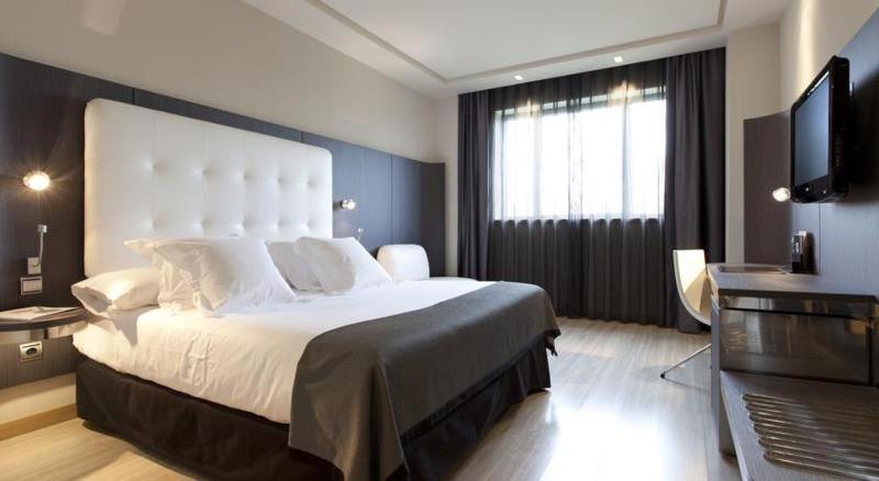 اتاق استاندارد, Maydrit Airport