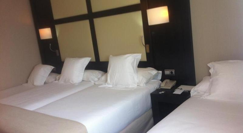 اتاق استاندارد, Maydrit Airport