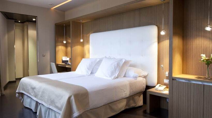 اتاق اجرایی, Maydrit Airport