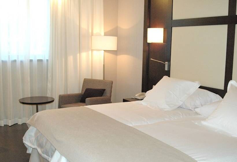 اتاق استاندارد چهار تخته, Maydrit Airport