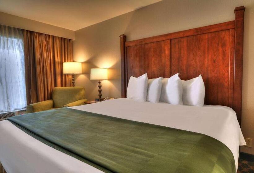 带大床的标准间, Quality Inn Near The Island Pigeon Forge