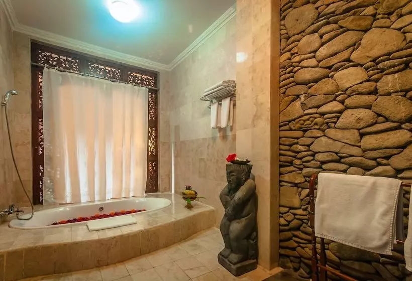 اتاق لوکس با چشم‌انداز استخر, Sahadewa Resort & Spa