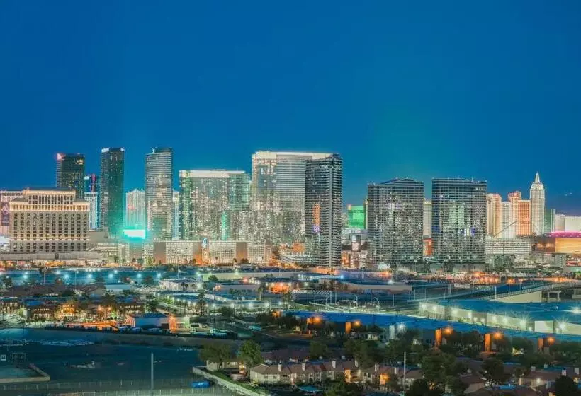 ２ベッドルームアパートメント, Stripviewsuites Two Bedroom Conjoined Suite At Palms Place