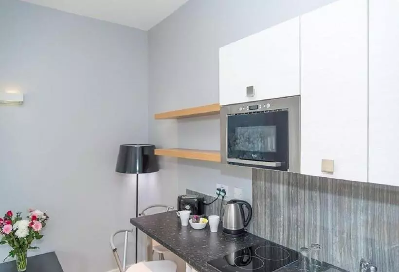 家族用アパートメント, Hyde Park Executive Apartments
