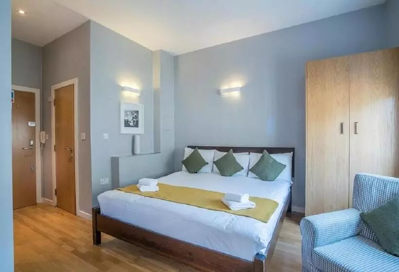 家族用アパートメント, Hyde Park Executive Apartments