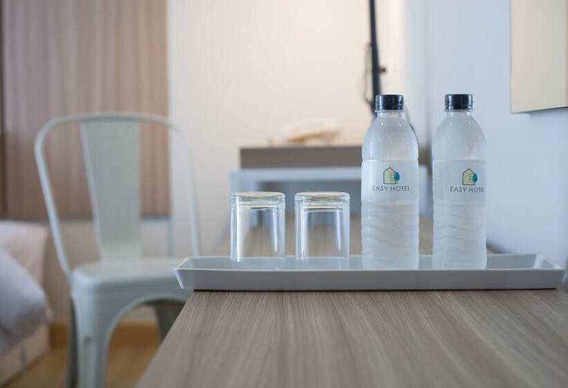 Номер Стандарт, อีซี่โฮเทล 2