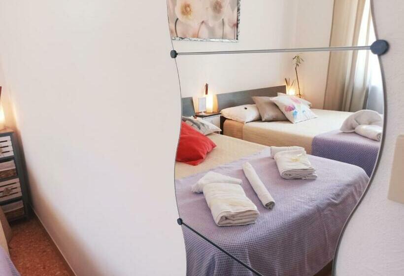 Standardzimmer Geteiltes Bad, Luce