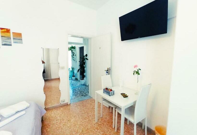 Standardzimmer Geteiltes Bad, Luce