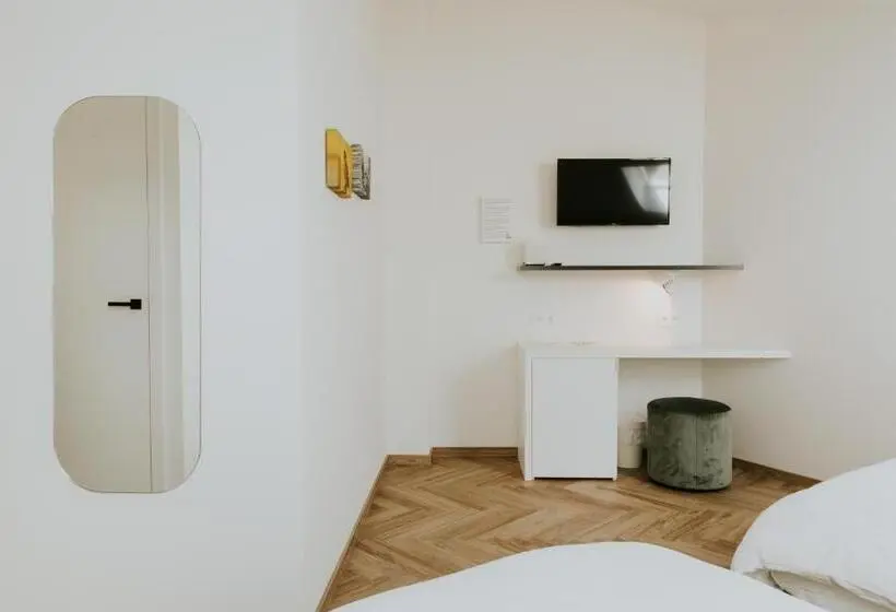 Chambre Standard, Jerom