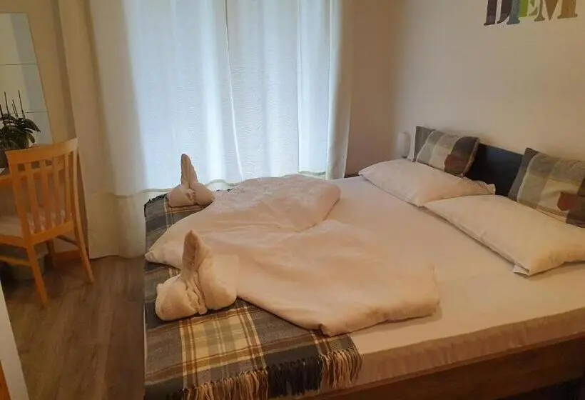 Basic-huone, Pension Lärchenhof