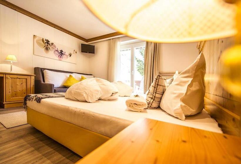 חדר משפחתי, Pension Lärchenhof