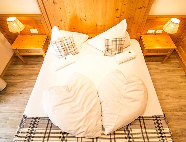 חדר משפחתי, Pension Lärchenhof