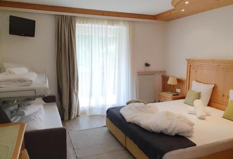 חדר משפחתי, Pension Lärchenhof