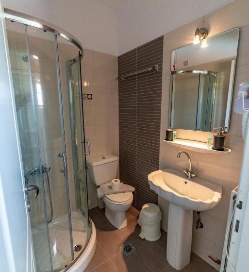 غرفة ديلوكس مطلّة علي البحر, Gera Bay Studios And Apartments