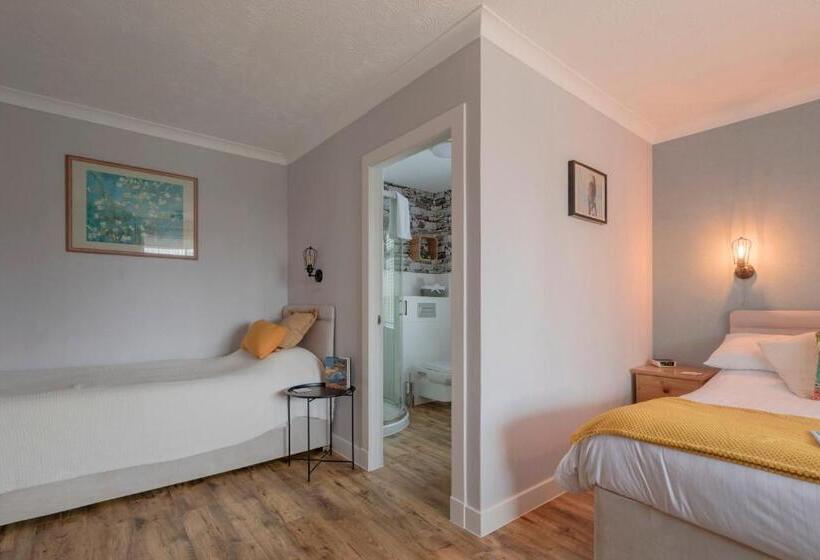 디럭스 트리플 룸, Braeburn Guesthouse