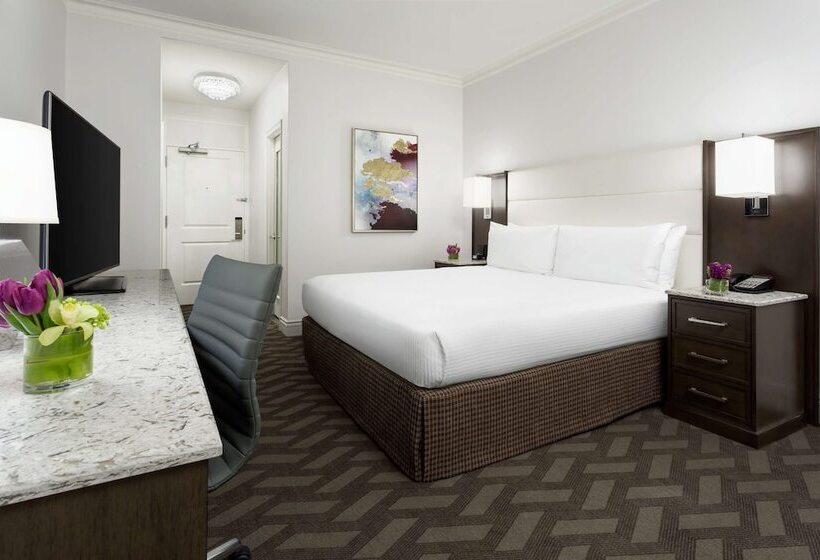 Номер Deluxe, Hilton Boston Park Plaza