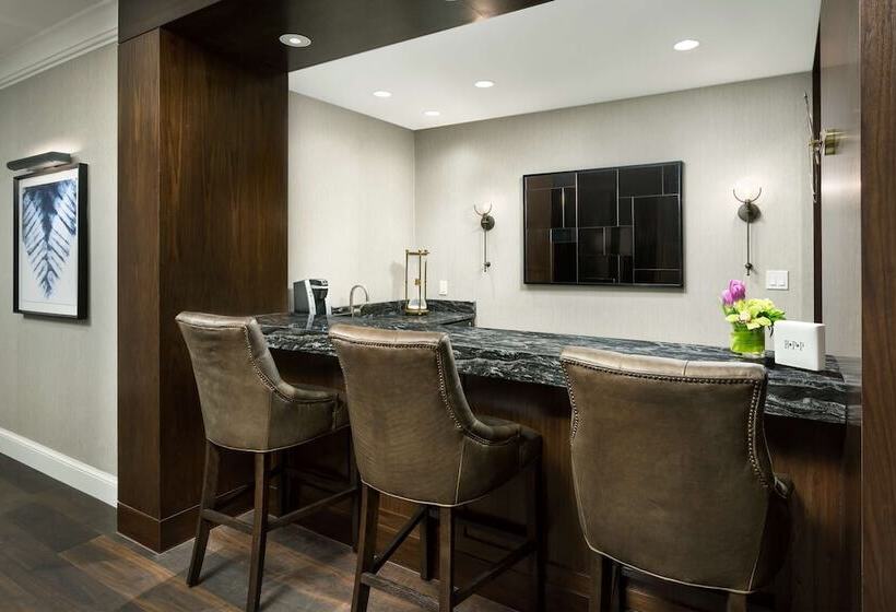 Президентский Люкс, Hilton Boston Park Plaza