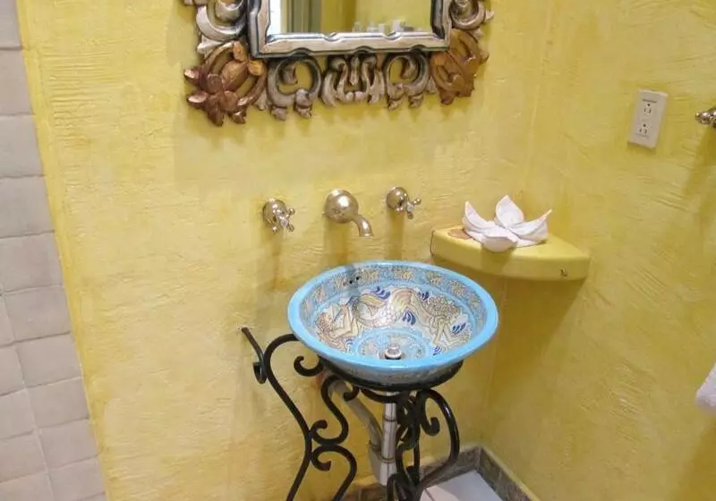 اتاق استاندارد با تخت بزرگ, Casa Magica