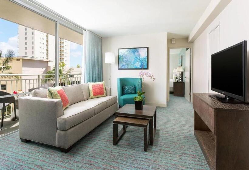 스위트, Courtyard By Marriott Waikiki Beach