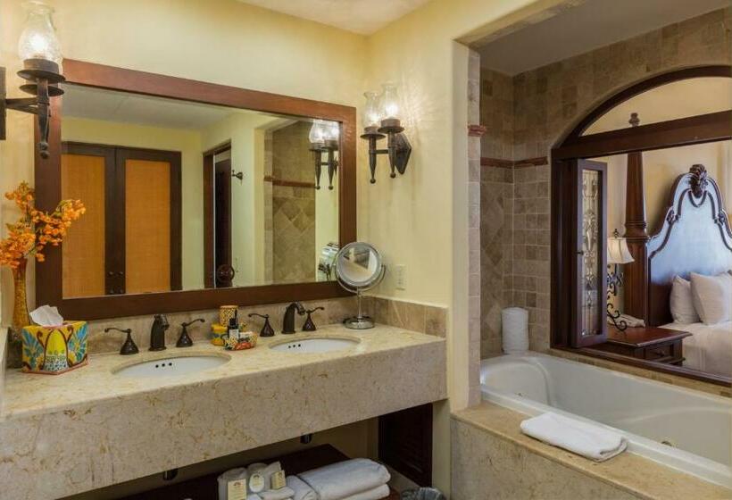 Suite Master, Hacienda Encantada Resort & Residences