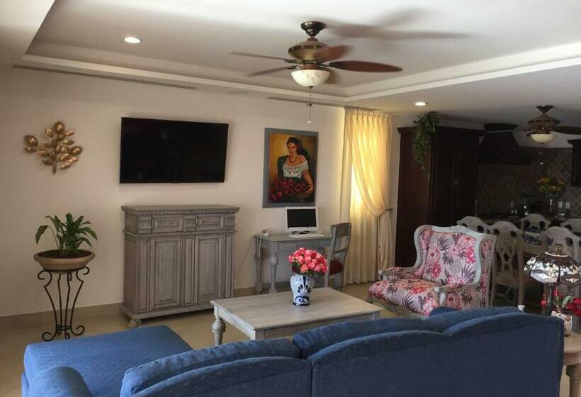 Villa 2 Dormitorios, Hacienda Encantada Resort & Residences