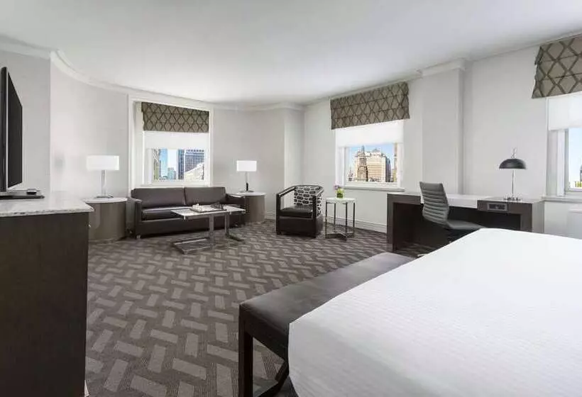 استودیوی استاندارد, Hilton Boston Park Plaza
