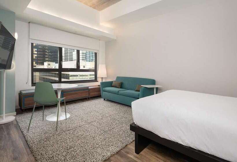 스탠다드 스튜디오, Hilton Boston Park Plaza