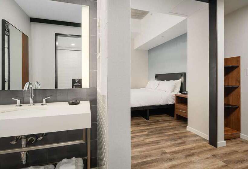 Студия Стандарт, Hilton Boston Park Plaza