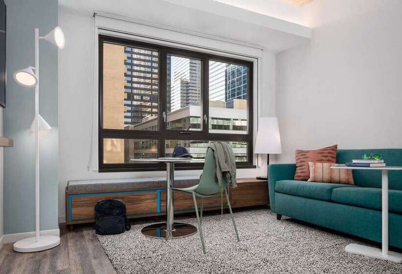 스탠다드 스튜디오, Hilton Boston Park Plaza