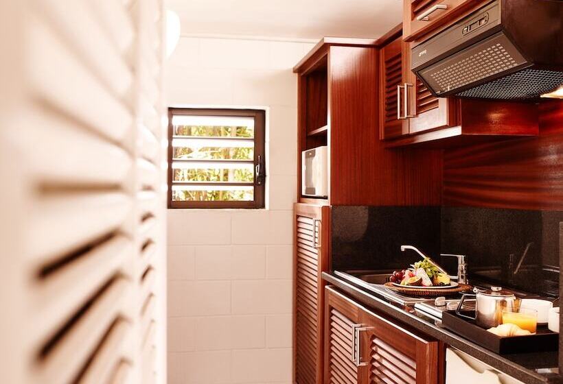 بنگله خانوادگی, Iloha Seaview