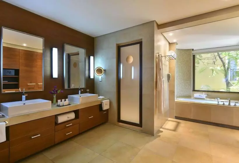 سوییت, Kempinski Hotel Ishtar Dead Sea
