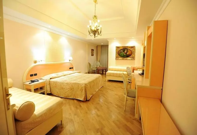 Standard Neljän Hengen Huone, Lh Hotel Domus Caesari