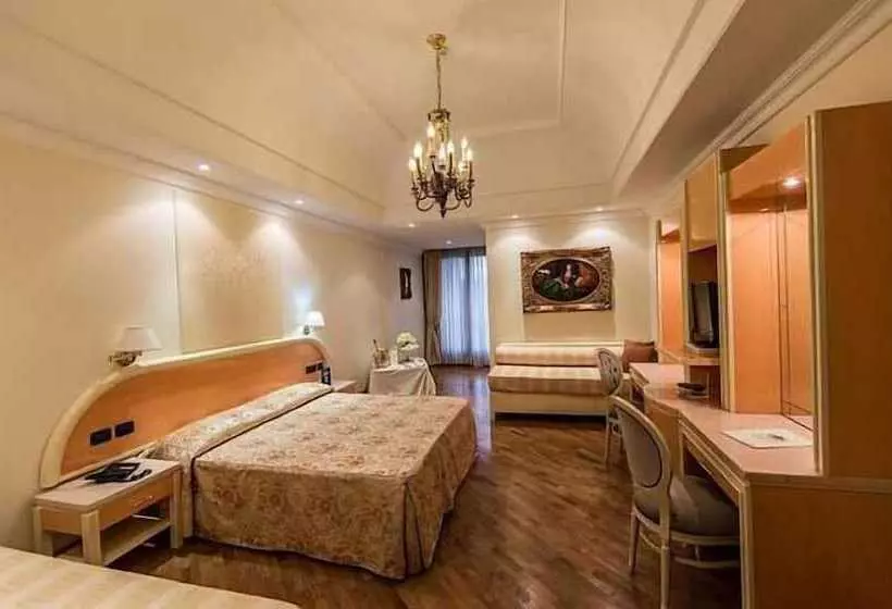 Standard Neljän Hengen Huone, Lh Hotel Domus Caesari