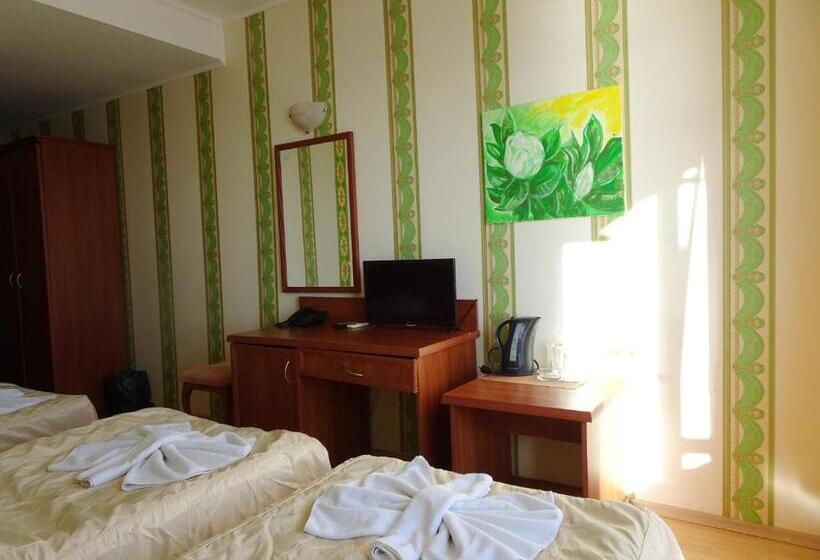 Triple Room Sea View, Lotos