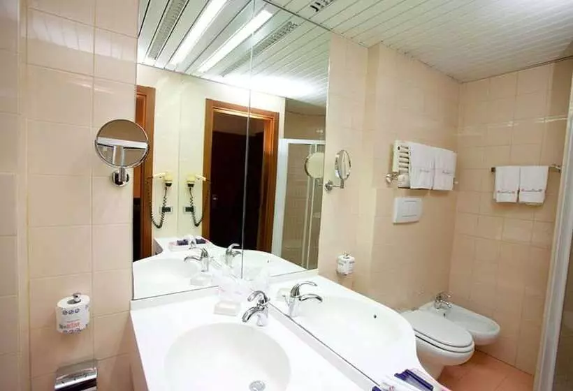 اتاق راحتی, Senb