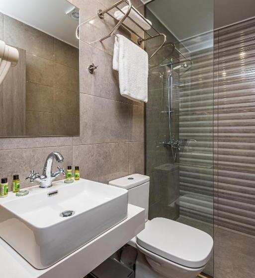 غرفة سوبيريور, Sisi Breeze