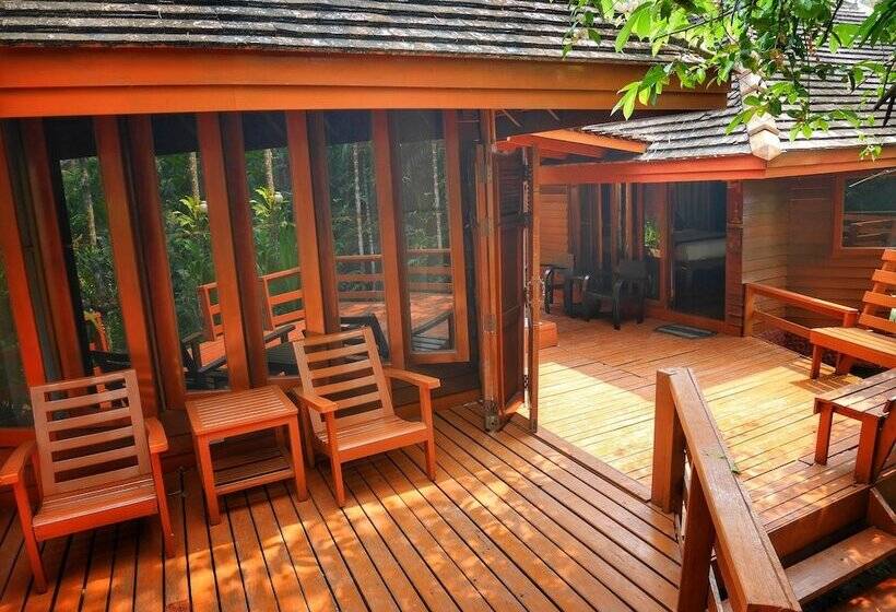 Хижина, Sukantara Cascade Resort And Spa