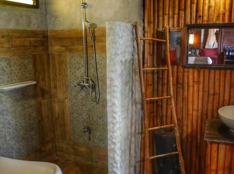 キャビン, Sukantara Cascade Resort And Spa