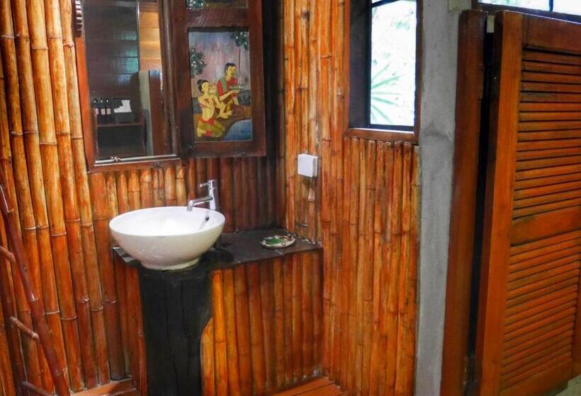 キャビン, Sukantara Cascade Resort And Spa