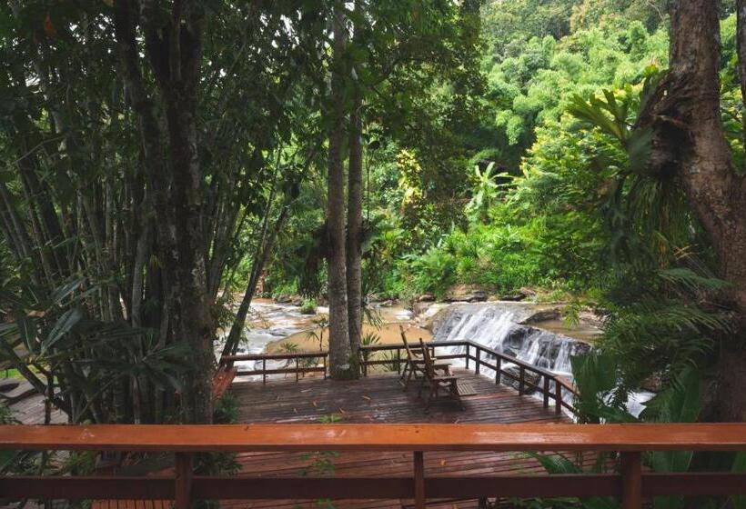 Хижина, Sukantara Cascade Resort And Spa