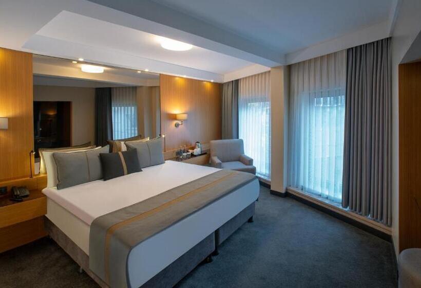 اتاق سوپریور خانوادگی, Tan Hotel Special Category