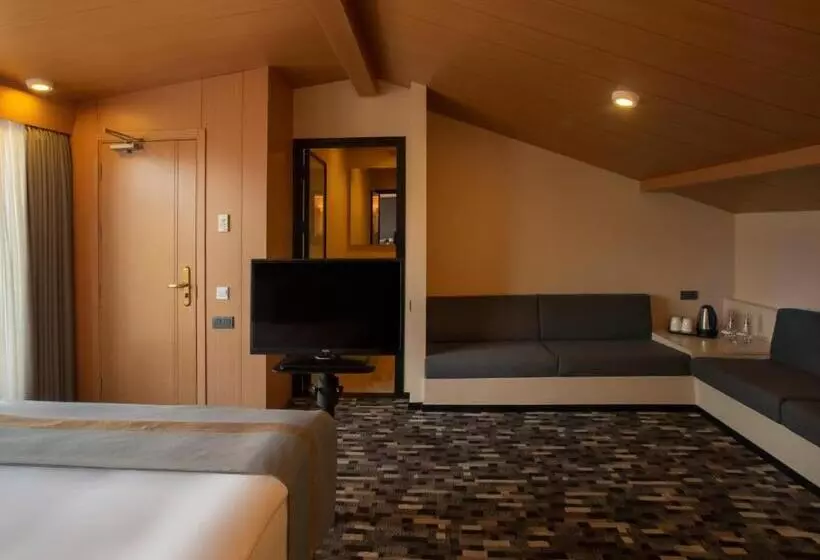 Superior Room with Terrace, Tan Hotel Special Category