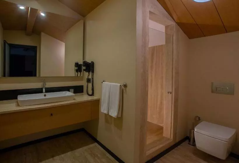 Superior Room with Terrace, Tan Hotel Special Category