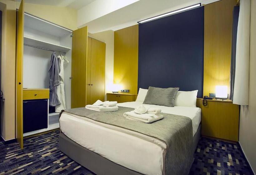 اتاق خانوادگی, Tan Hotel Special Category