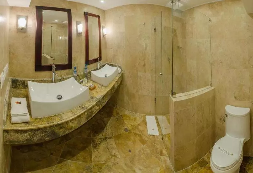 سوییت جونیور, Taypikala Hotel Cusco