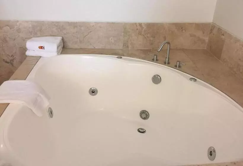 سوییت جونیور, Taypikala Hotel Cusco