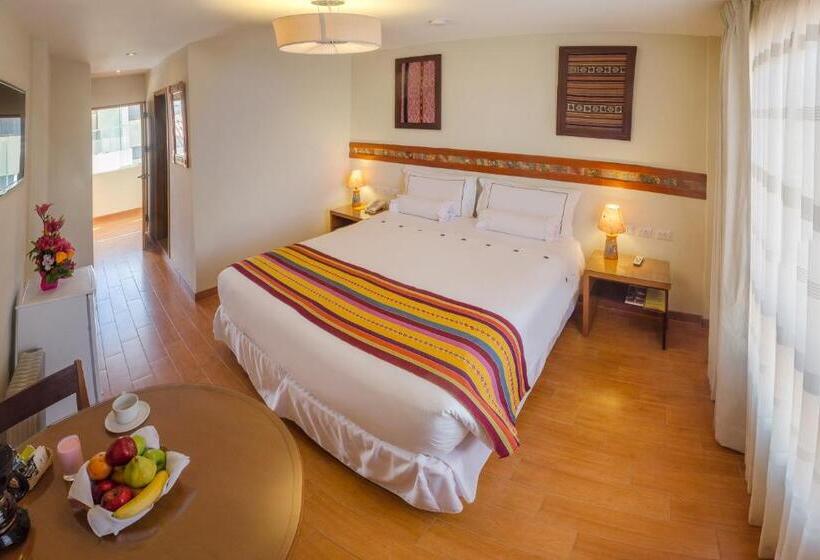 キングサイズベッドのスタンダードルーム, Taypikala Hotel Cusco