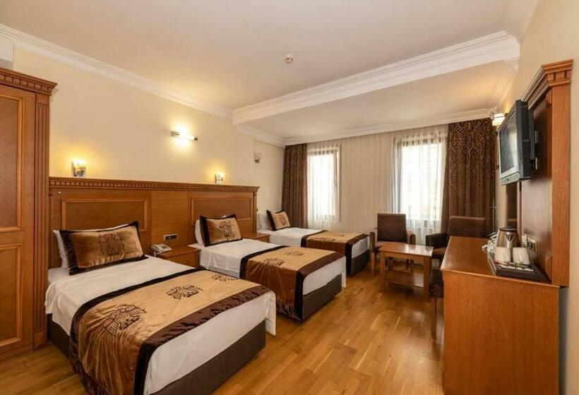 Номер Стандарт Трехместный, The Byzantium Suites Hotel & Spa