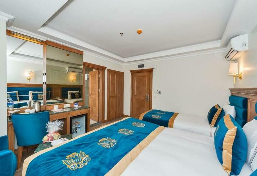 اتاق استاندارد سه نفره, The Byzantium Suites Hotel & Spa